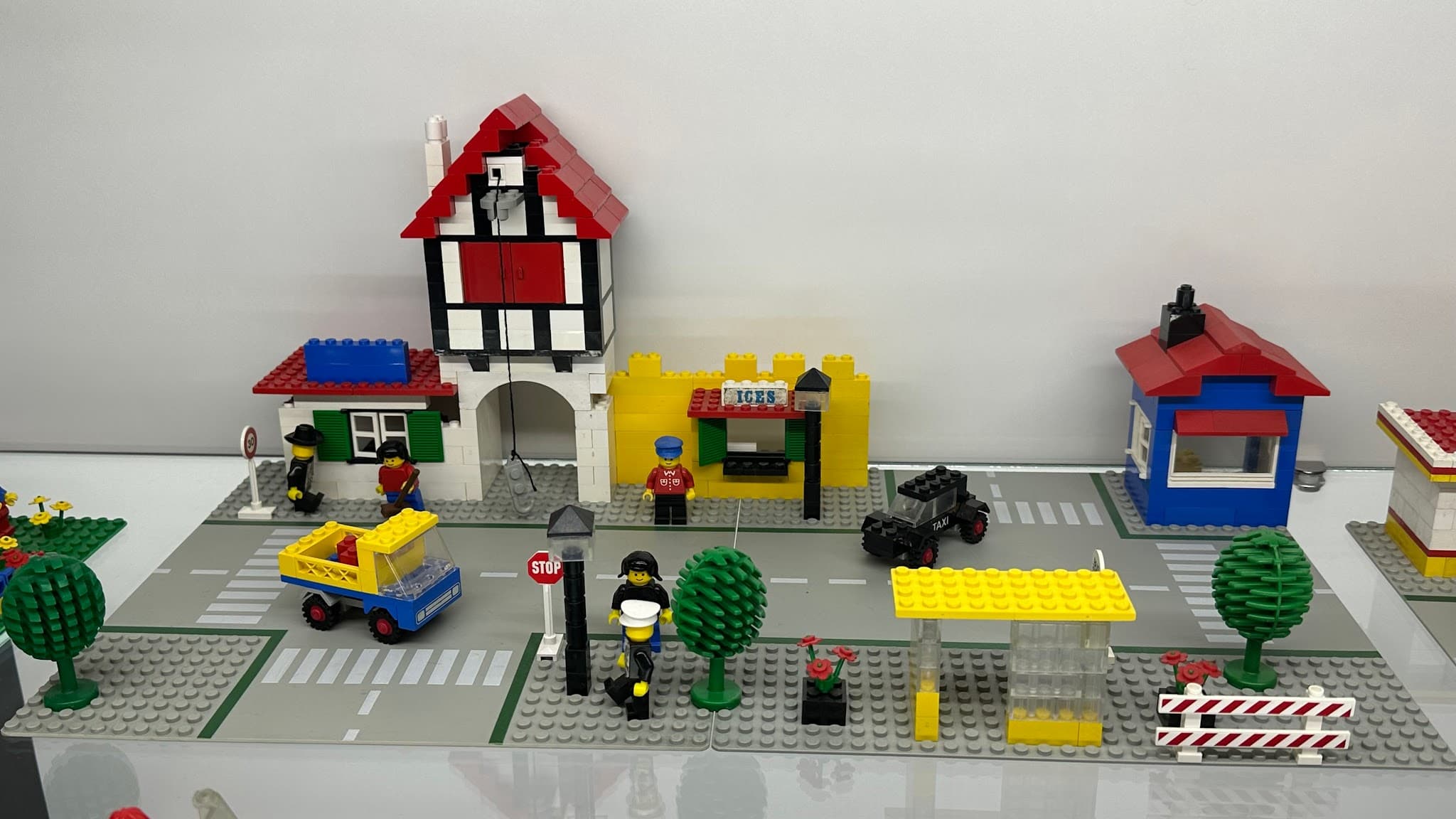 LEGO 1589 Town Square