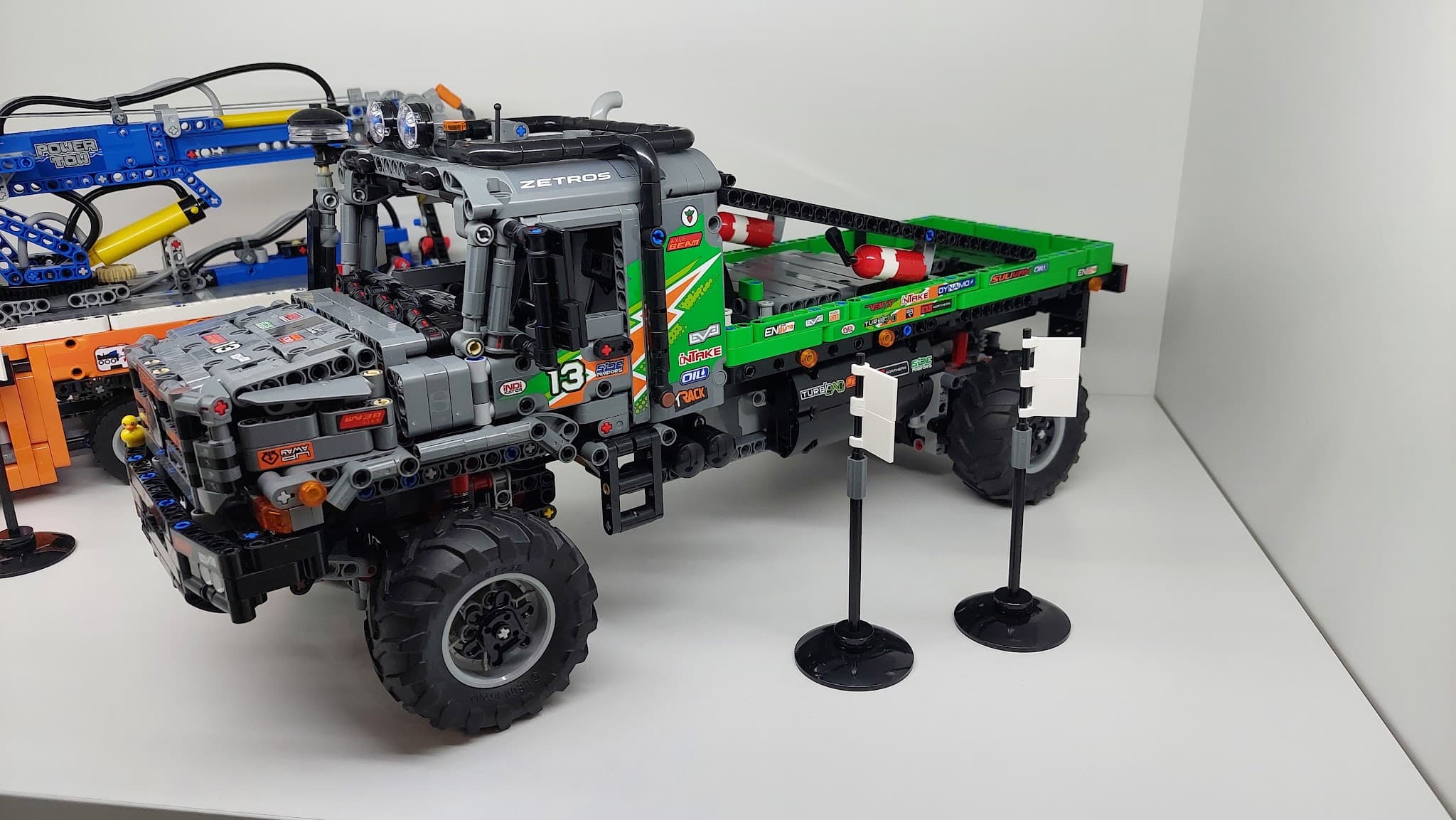 LEGO 42129 4x4 Mercedes-Benz Zetros Trial Truck