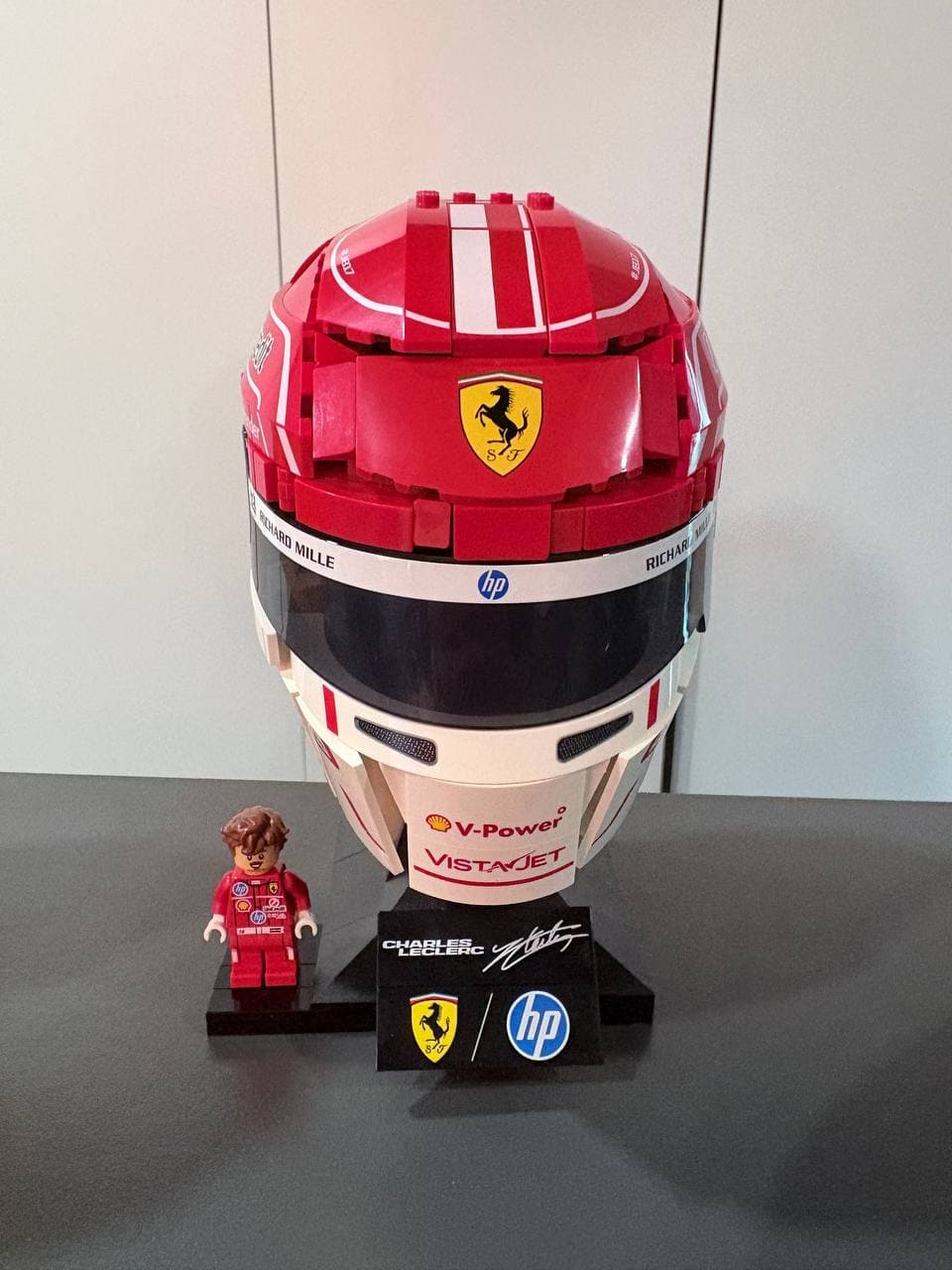 LEGO 43014 Scuderia Ferrari HP Charles Leclerc Helmet