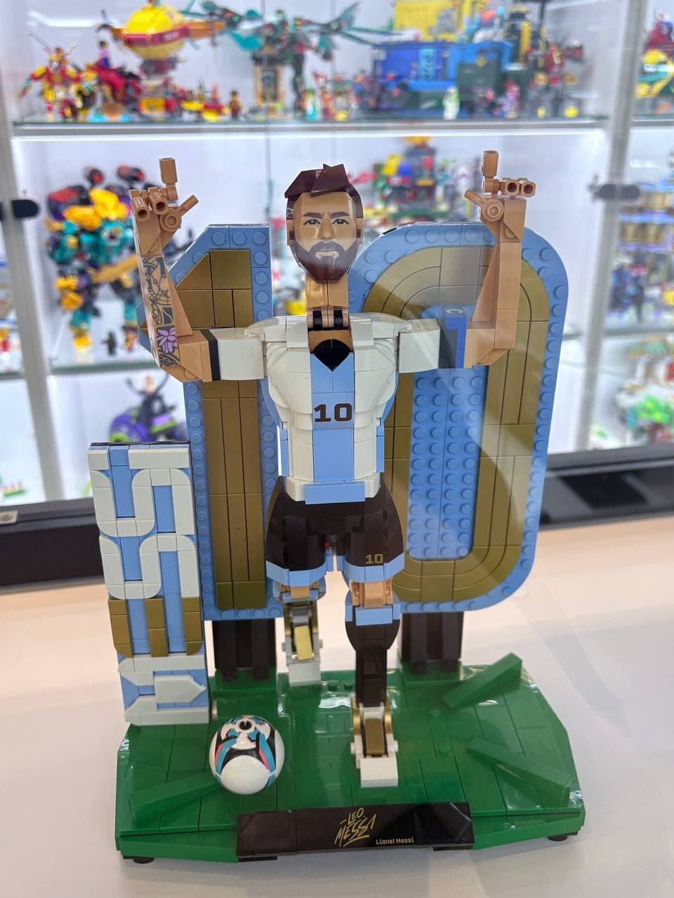 LEGO 43015 Lionel Messi – Football Legend