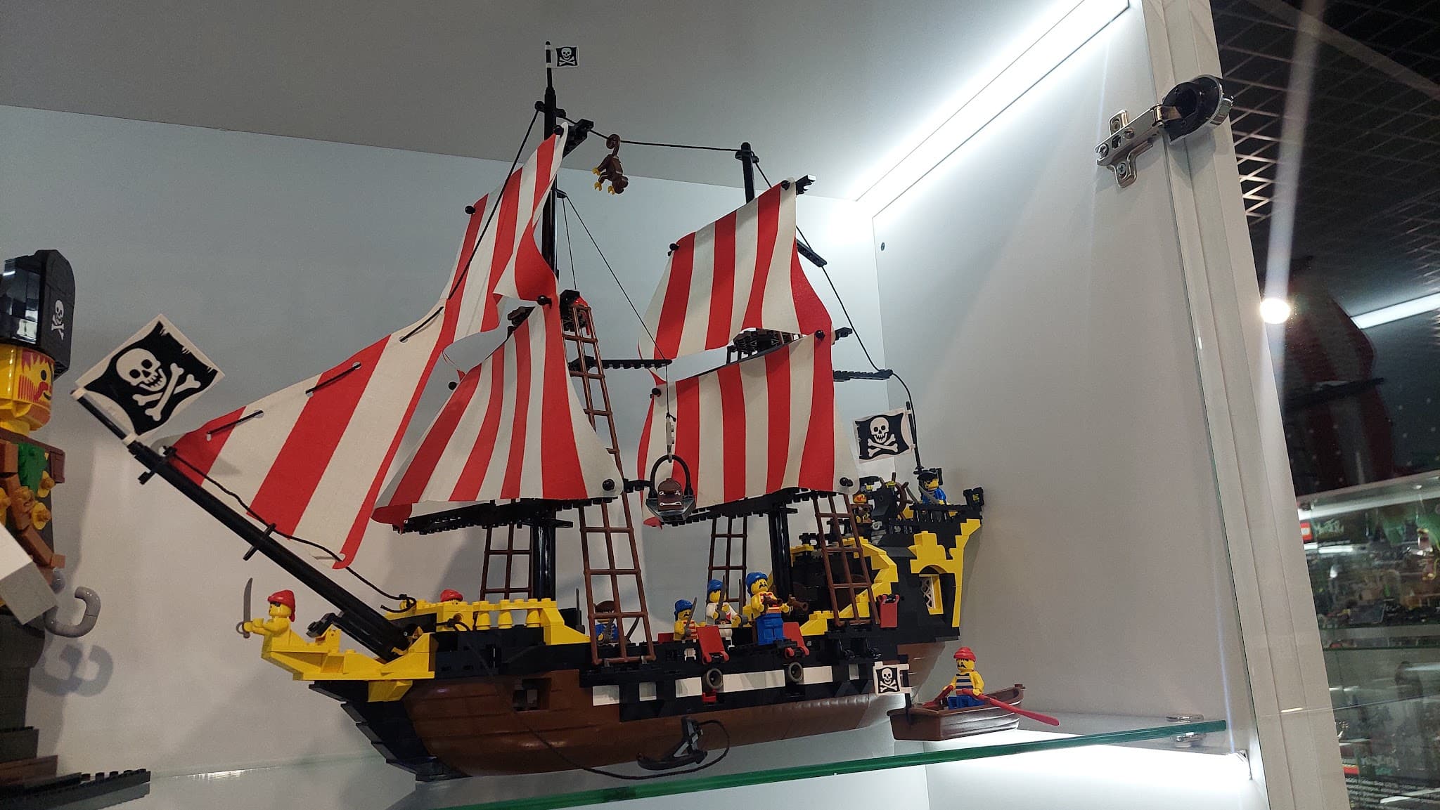 LEGO 6285 Black Seas Barracuda