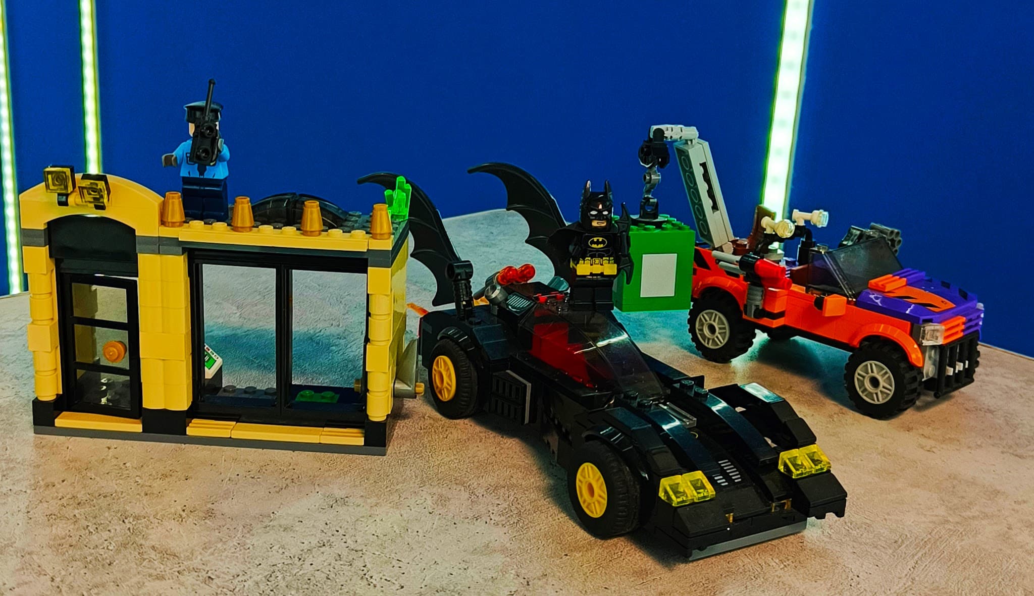 LEGO 6864 Batmobile and the Two-Face Chase