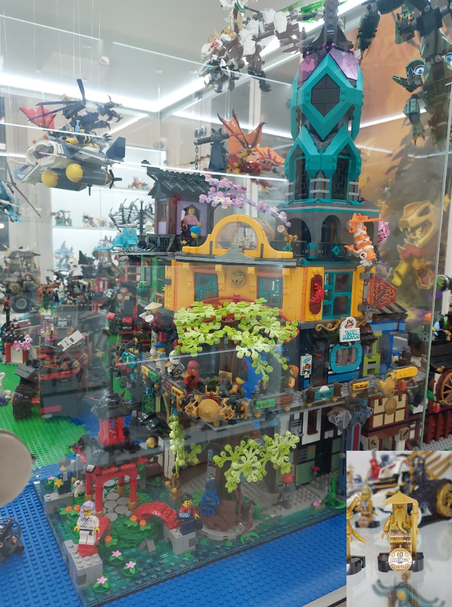LEGO 71741 NINJAGO City Gardens