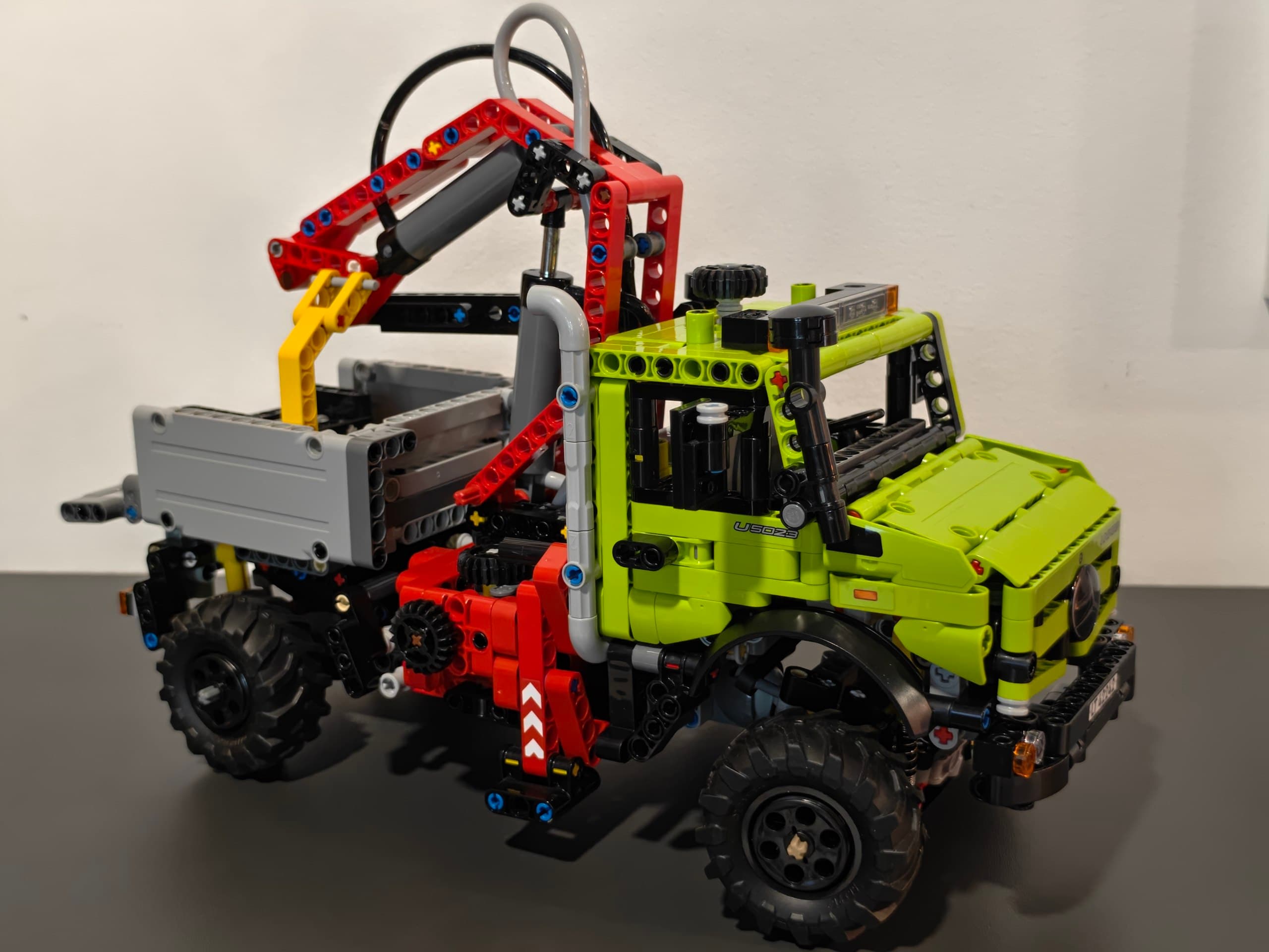 LEGO 42242 Mercedes-Benz Unimog U 5023 with Crane