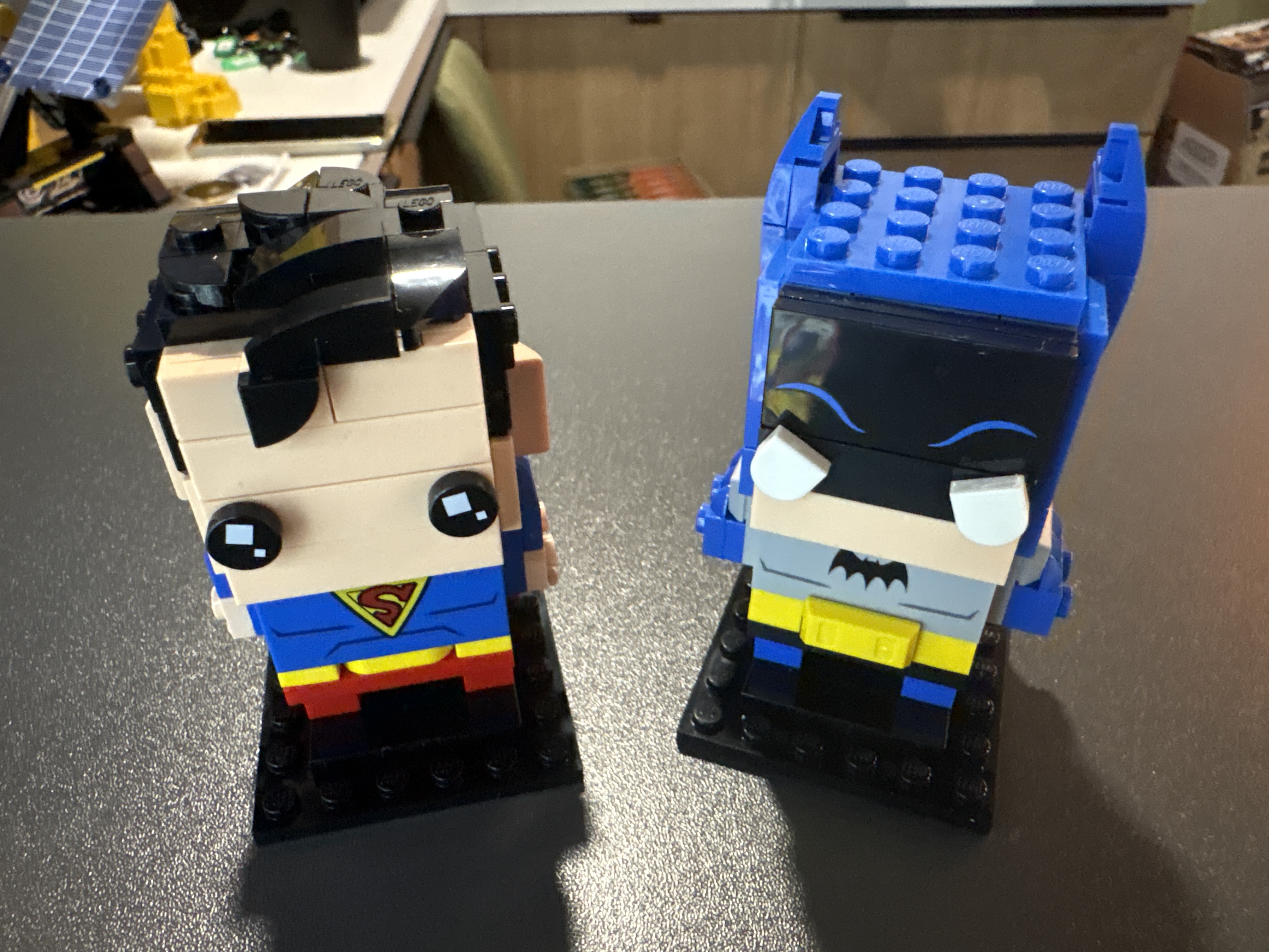 40859-1 Golden Age Superman and Batman Figures, Brickheadz · 2026 · 218 деталей