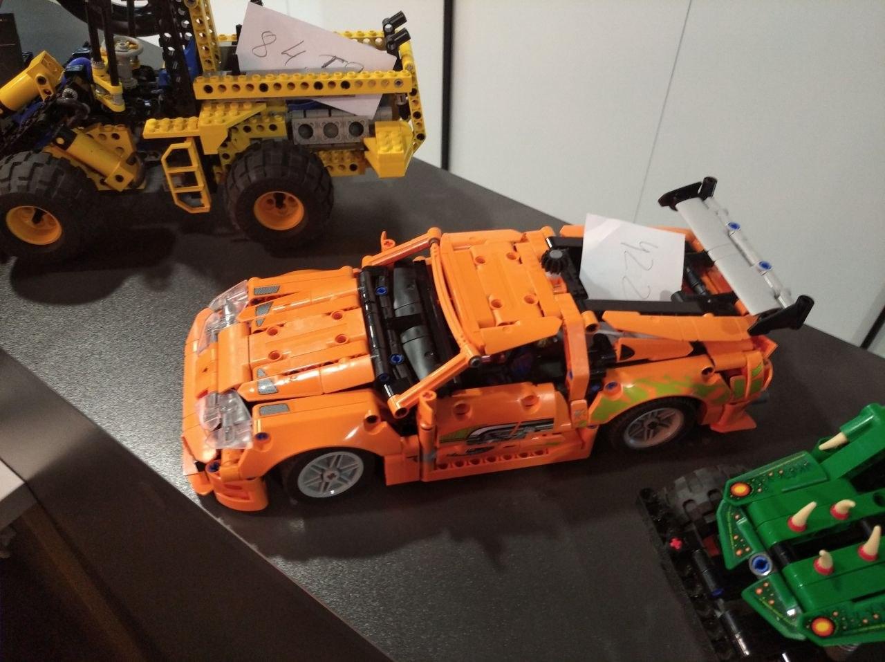 LEGO 42204 Fast & Furious Toyota Supra MK4 — экспонат музея Las Legas